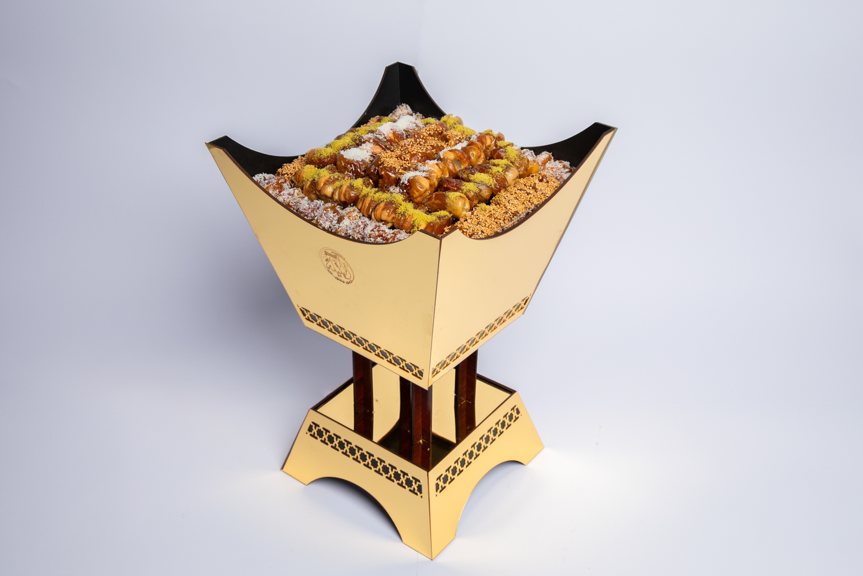 مباخر التمر المحشي