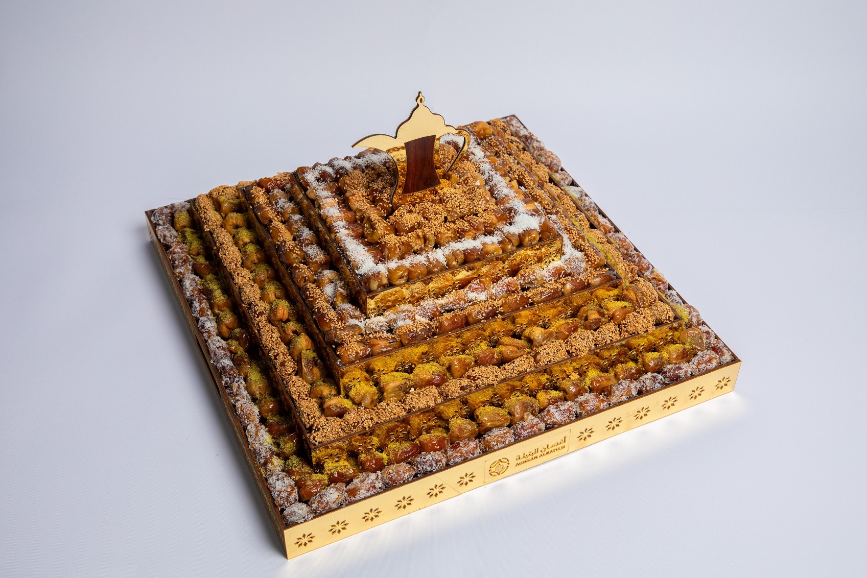 مدرجات التمر المحشي