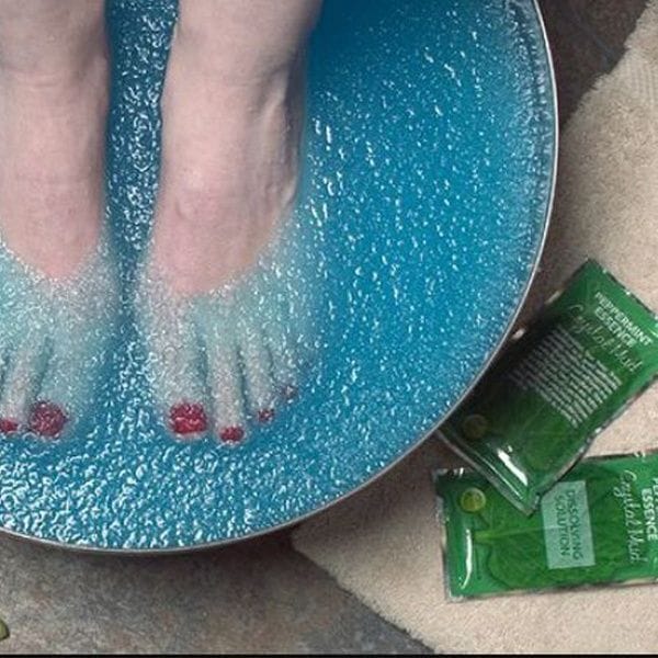 كريستال جل جلو السكراب البودرة الذي يحول الماء الى سكرب بتقن | scrub | foot-care كريستال جل جلو السكراب البودرة الذي يحول الماء الى سكرب بتقن | scrub | foot-care