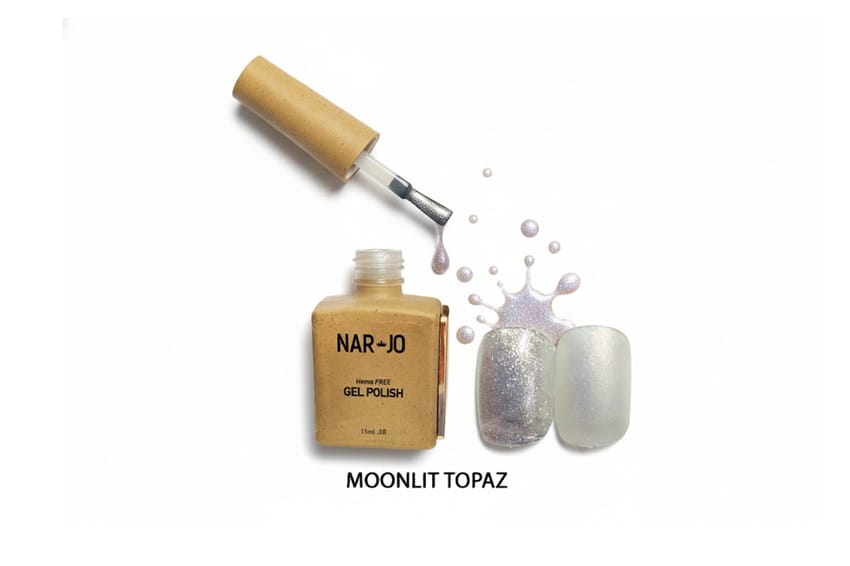 طلاء أظافر جل NARJO - MOONLIT TOPAZبريق القمر على أظافركِ | nail-art | nail-gel | gel-color | nar-jo